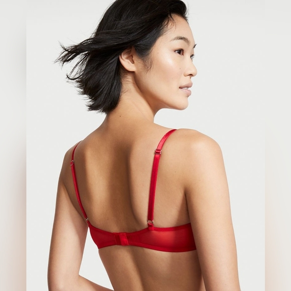 Victoria Secret Red Bow Bra - Picture 3 of 4